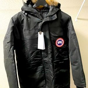 NWT NBW Canada Goose Men’s Parka Expedition Size S
